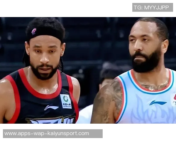 苏群分析快船连胜原因大洛创造空间小琼斯回归提升防守反击效率